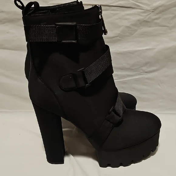Chic Black Lace-Up Women's Boots - Picture 2 of 10